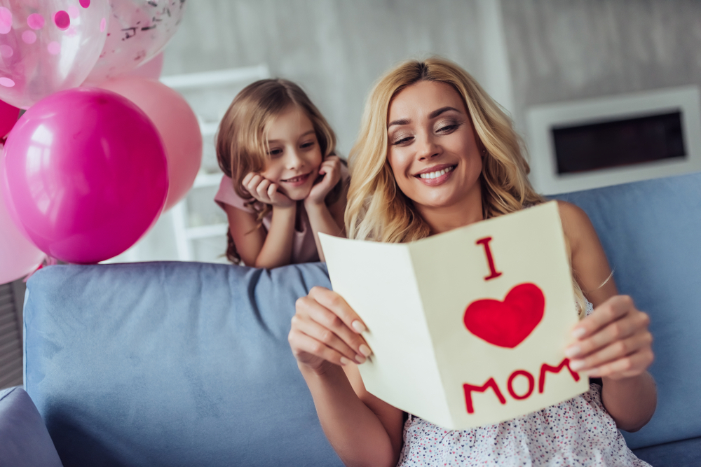 Poesie Di Natale Napoletane Scuola Primaria.Poesie Per La Festa Della Mamma Per La Scuola Primaria Pourfemme