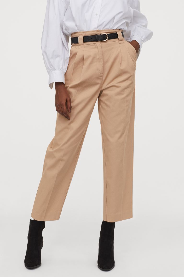 Pantaloni H&M con cintura. Prezzo: 34,99