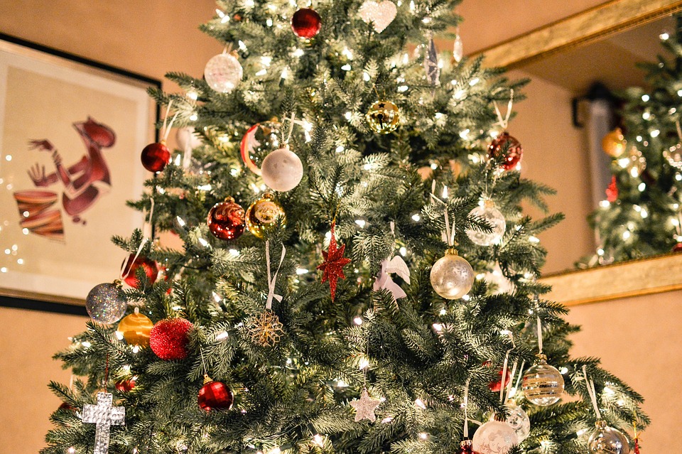 Lavoretti Di Natale E Come Si Fanno.Albero Di Natale Storia Origini Pagane E Significato Pourfemme