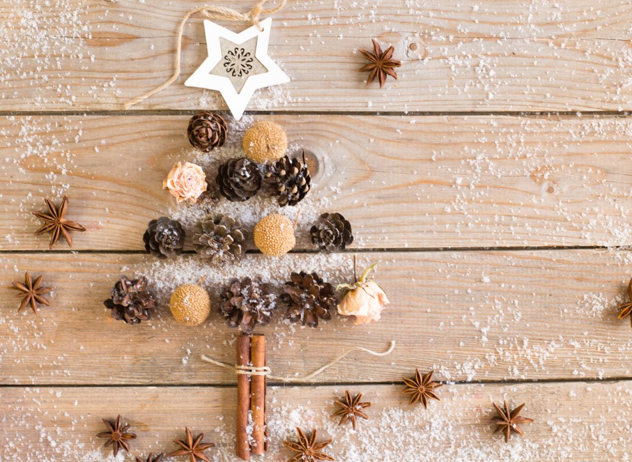 Decorazioni Albero Di Natale Con Pigne.Lavoretti Di Natale Con Le Pigne I Piu Originali Pourfemme