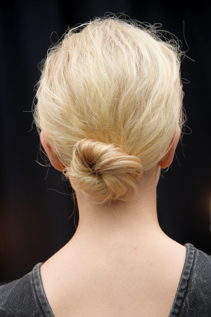 Acconciature capelli per la primavera: chignon