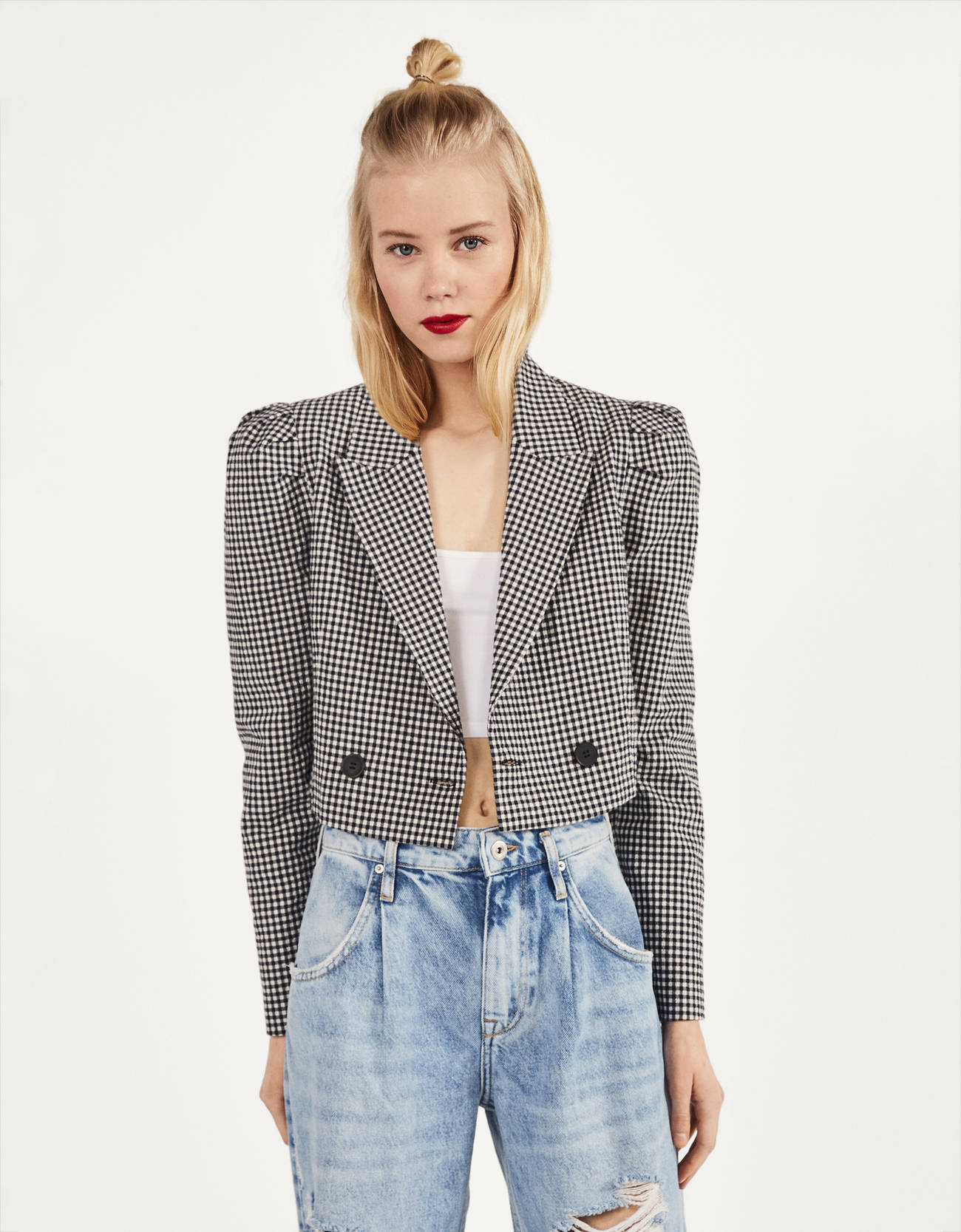 Blazer cropped. Prezzo 35,99