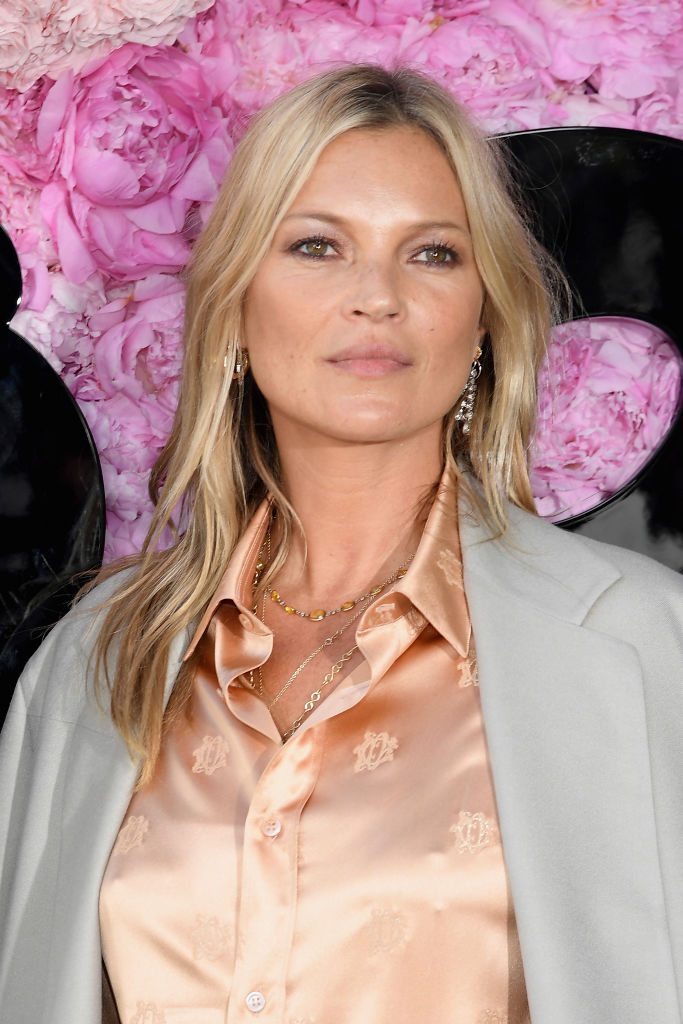 Kate Moss durante la sfilata Dior nel 2019