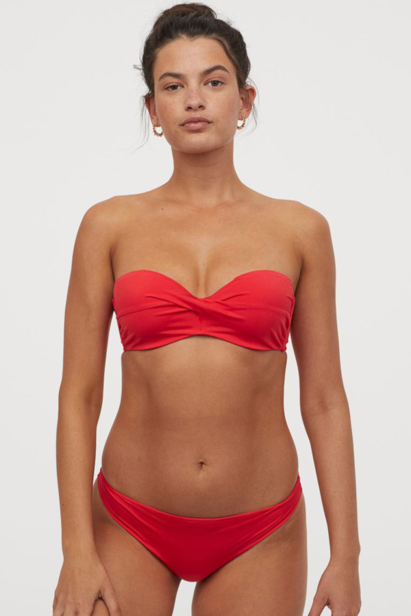 Costume rosso a fascia