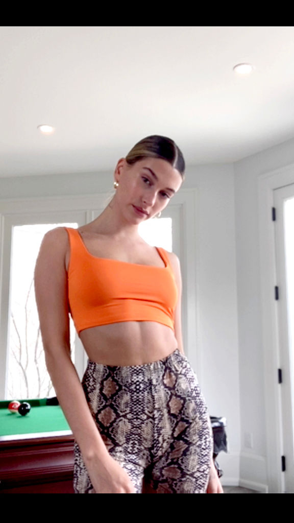 Hailey Bieber look da copiare