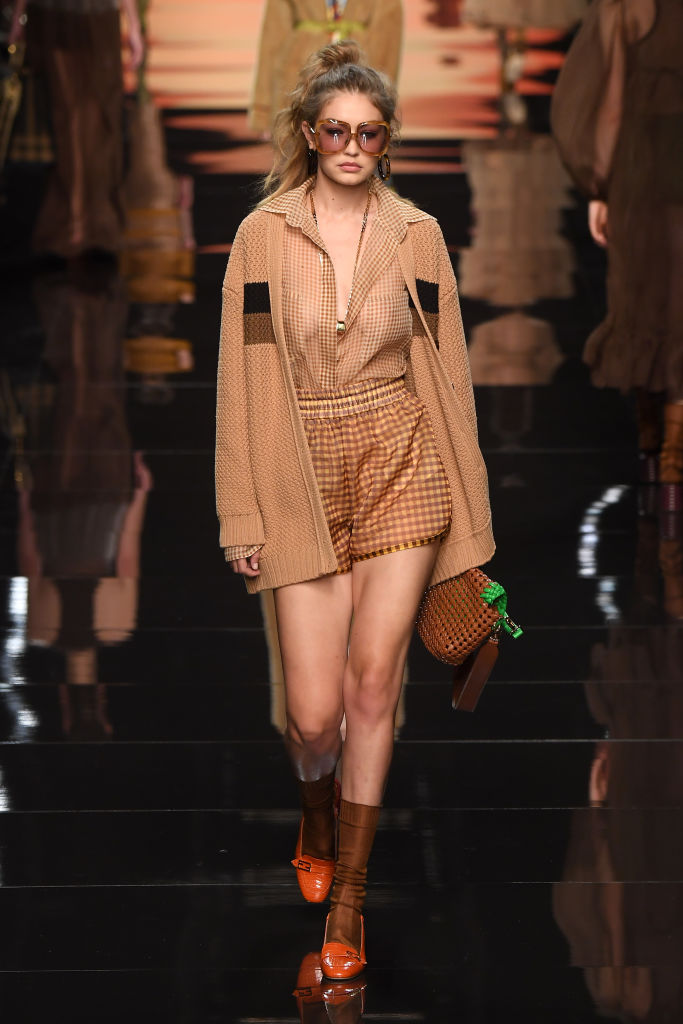 Look cardigan autunno Fendi