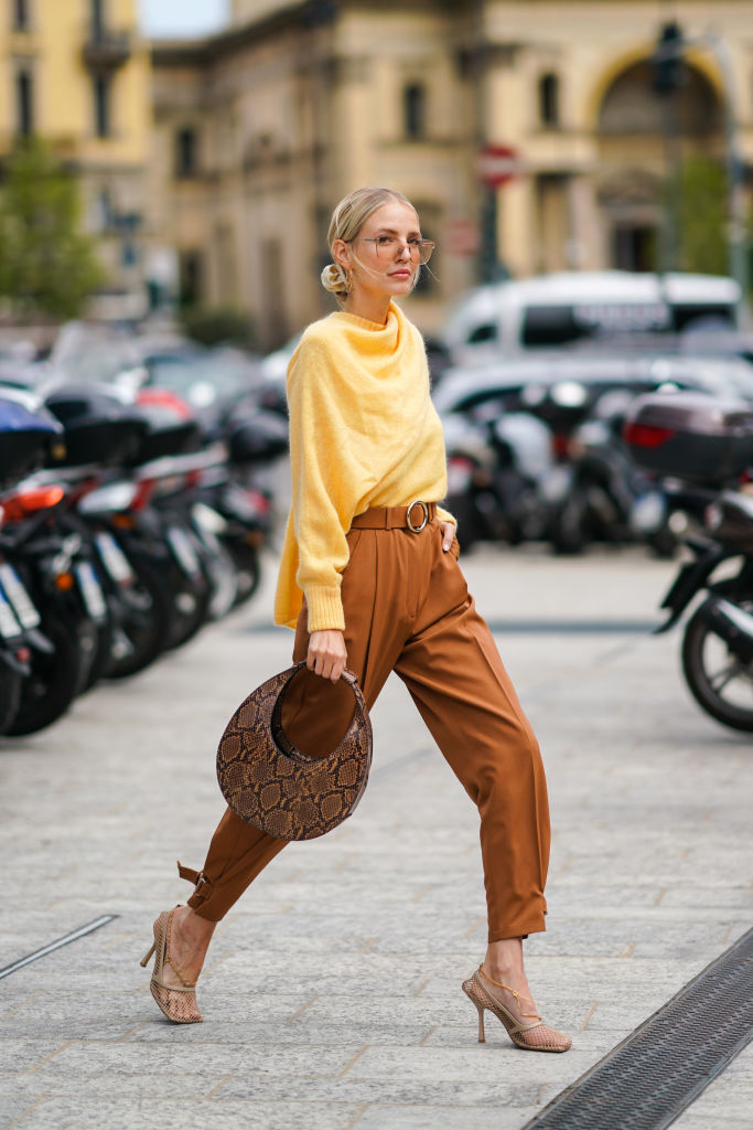 Look con maglia tendenze autunno 2020