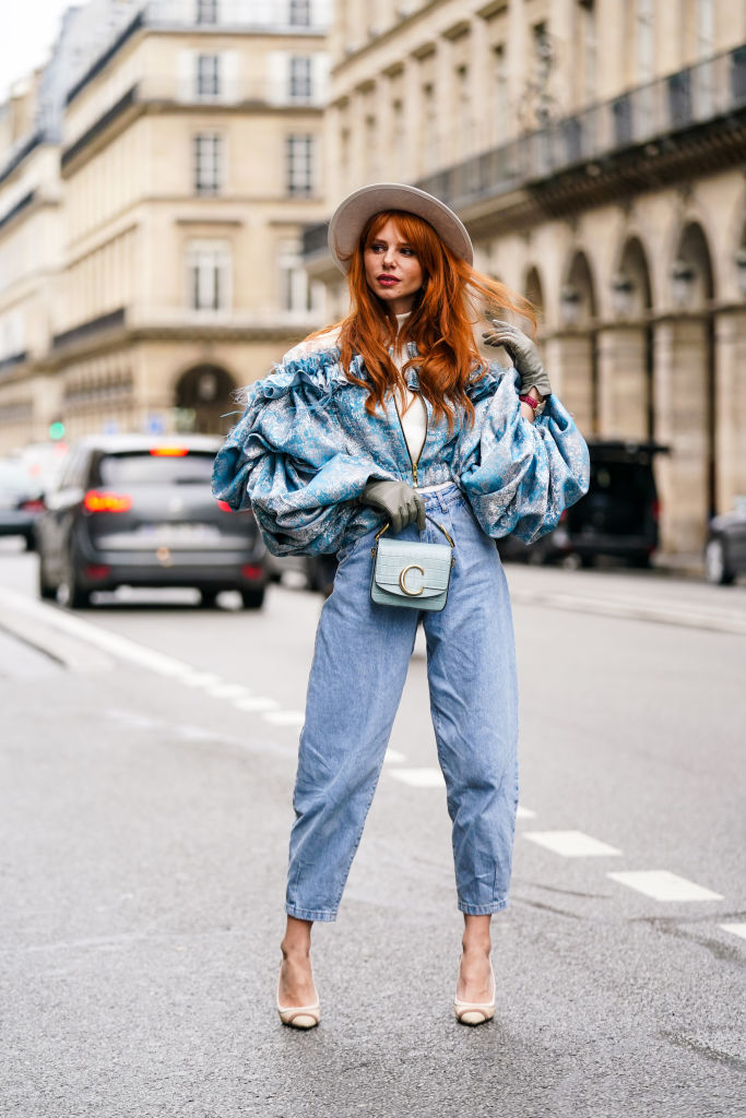 Look per novembre 2020 camicia con maniche a sbuffo