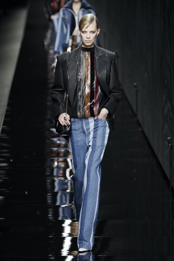 sfilata F/W 2020/2021 versace patchwork pelle denim