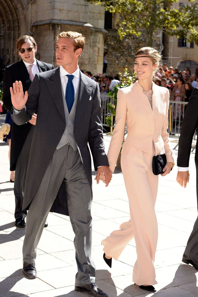 Pierre Casiraghi e la fidanzata Beatrice Borromeo partecipano al matrimonio religioso del principe Felice di Lussemburgo e Claire Lademacher alla Basilica di Santa Maria Madeleine il 21 settembre 2013 a Saint-Maximin-La-Sainte-Baume, Francia.