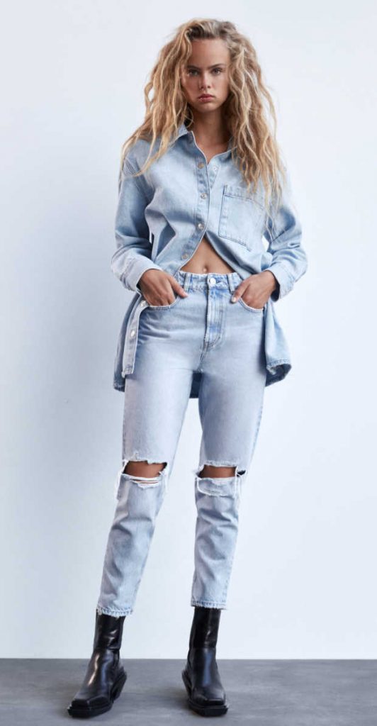 Camicia in jeans e pantalone di jeans tendenze inverno 2021