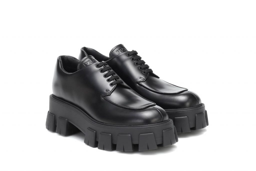 monolith scarpre stringate prada