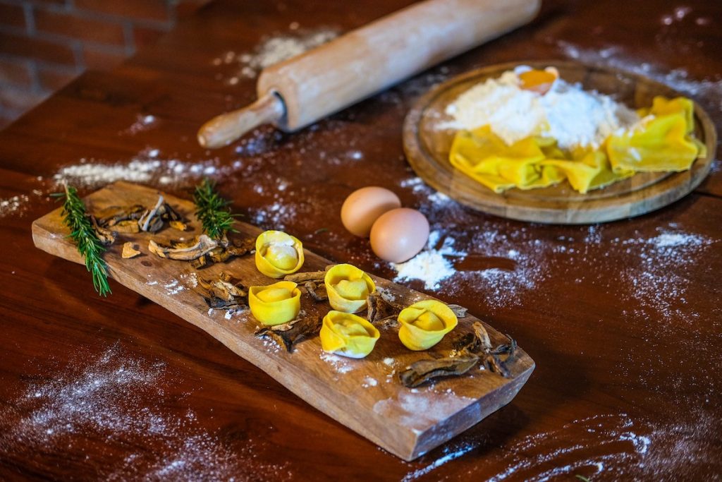 pasta fresca ravioli funghi