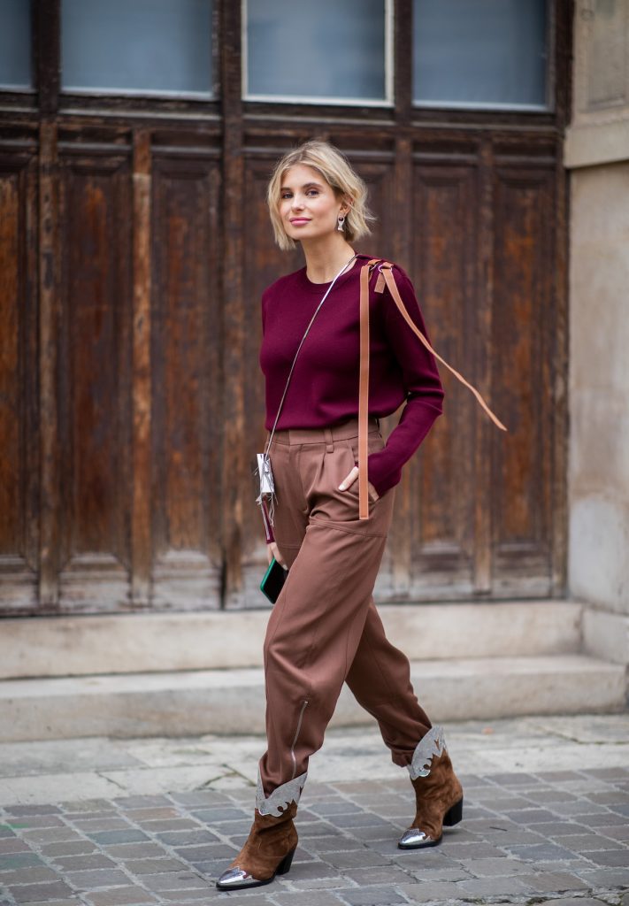 stivali texani pantaloni eleganti look