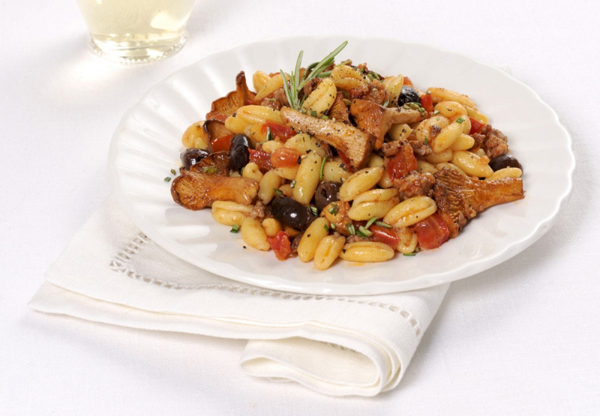 Cavatelli Funghi E Salsiccia Pourfemme