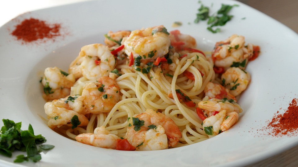 Cestini di pasta con pesce