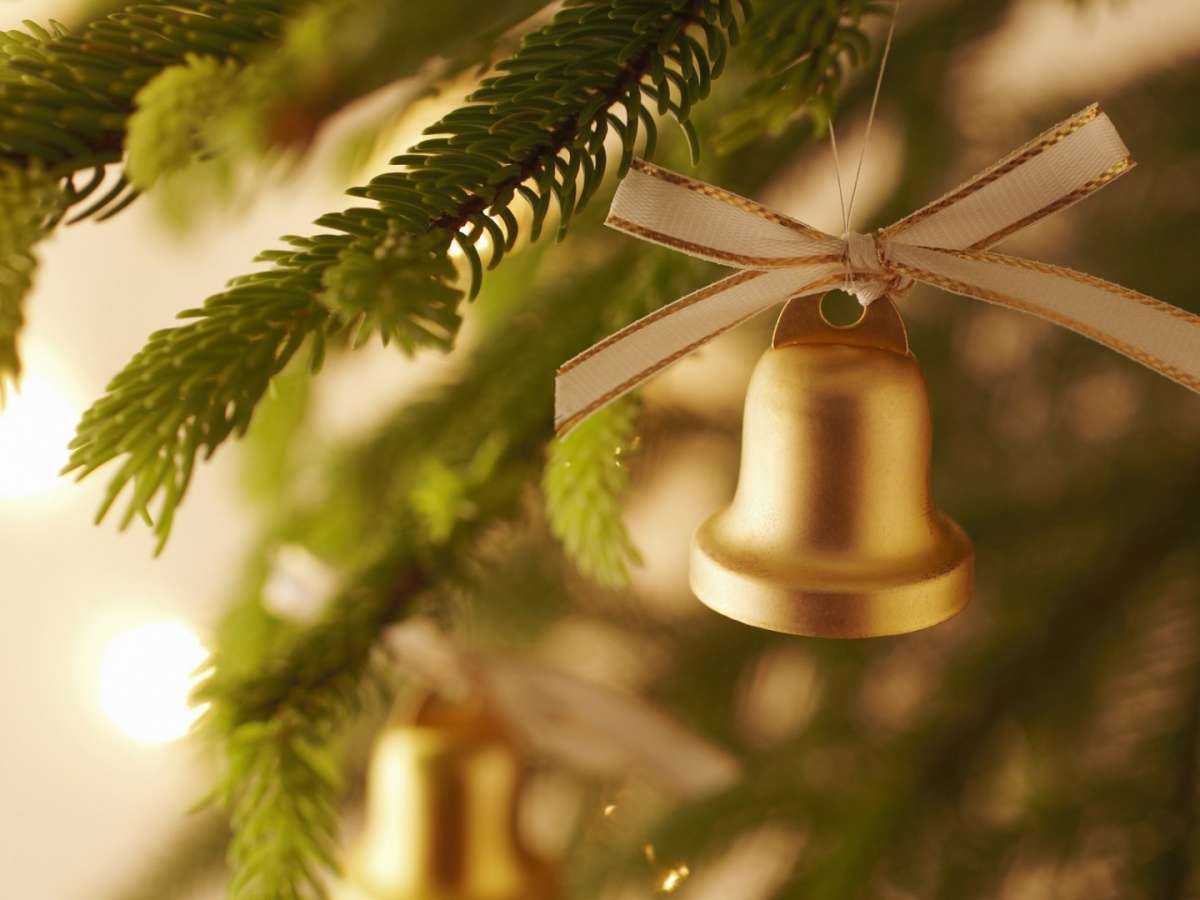 Albero di Natale addobbi fai da te campana