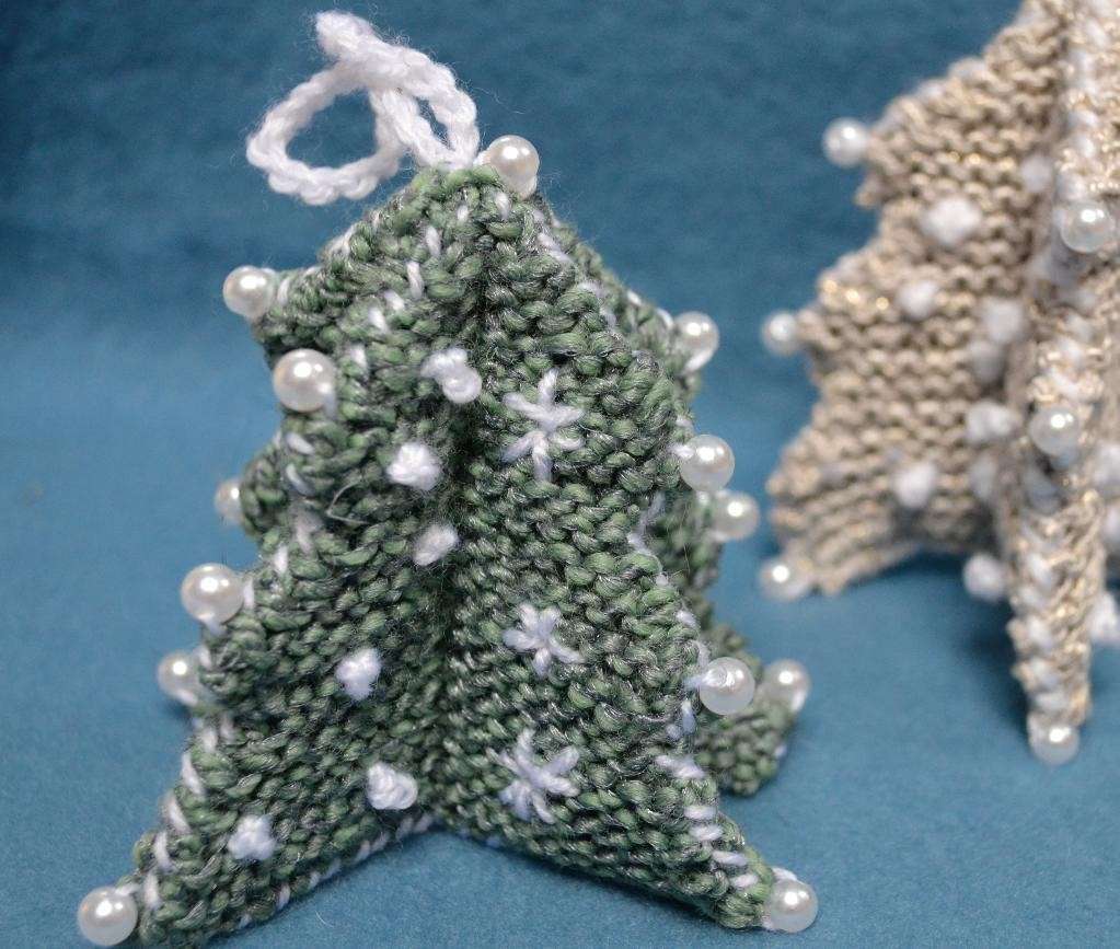 Albero di Natale addobbi fai da te lana e perline