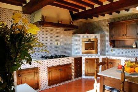 Cucina in legno  in stile country