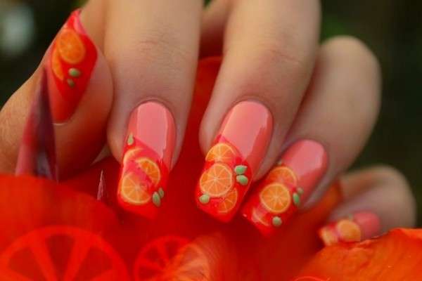 Ricostruzione unghie con nail art