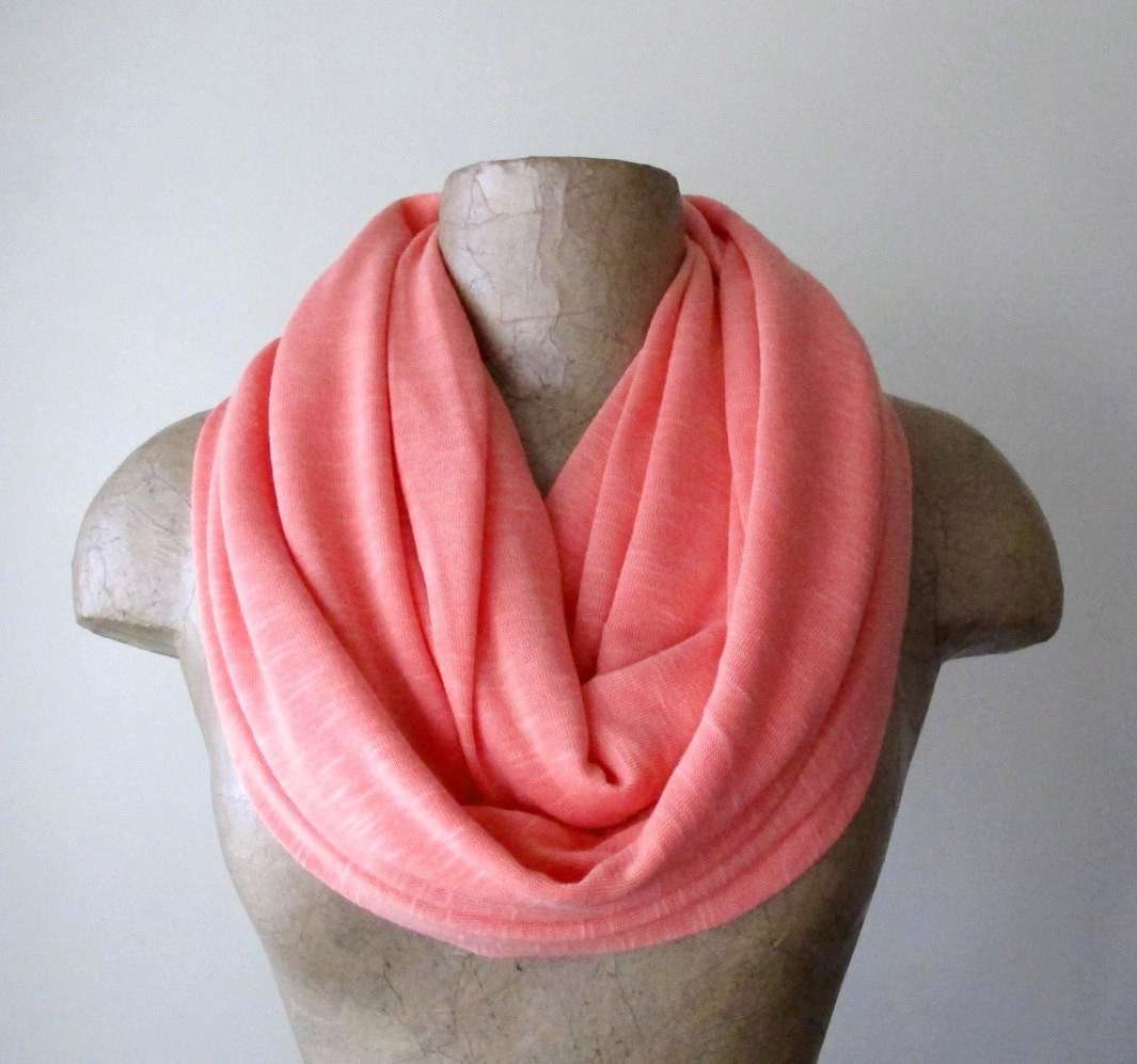 Sciarpa in lana rosa chiaro