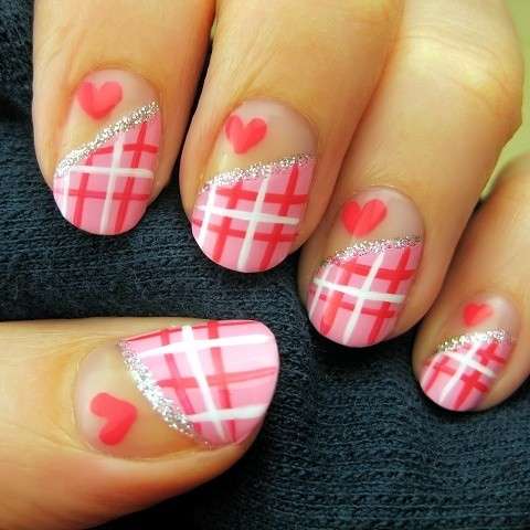 Unghie in gel con check rosa