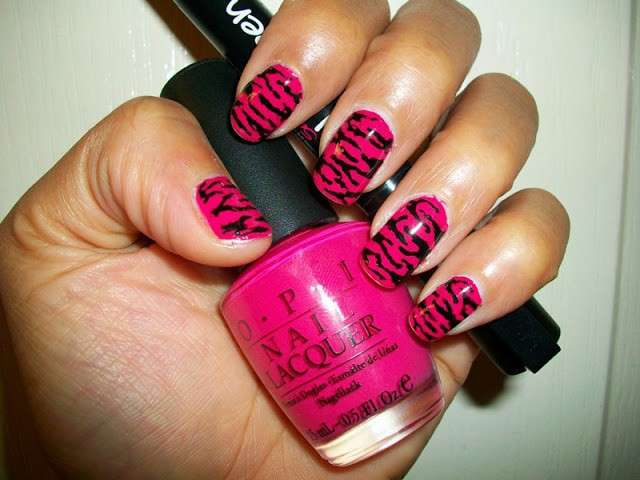 Unghie in gel fucsia