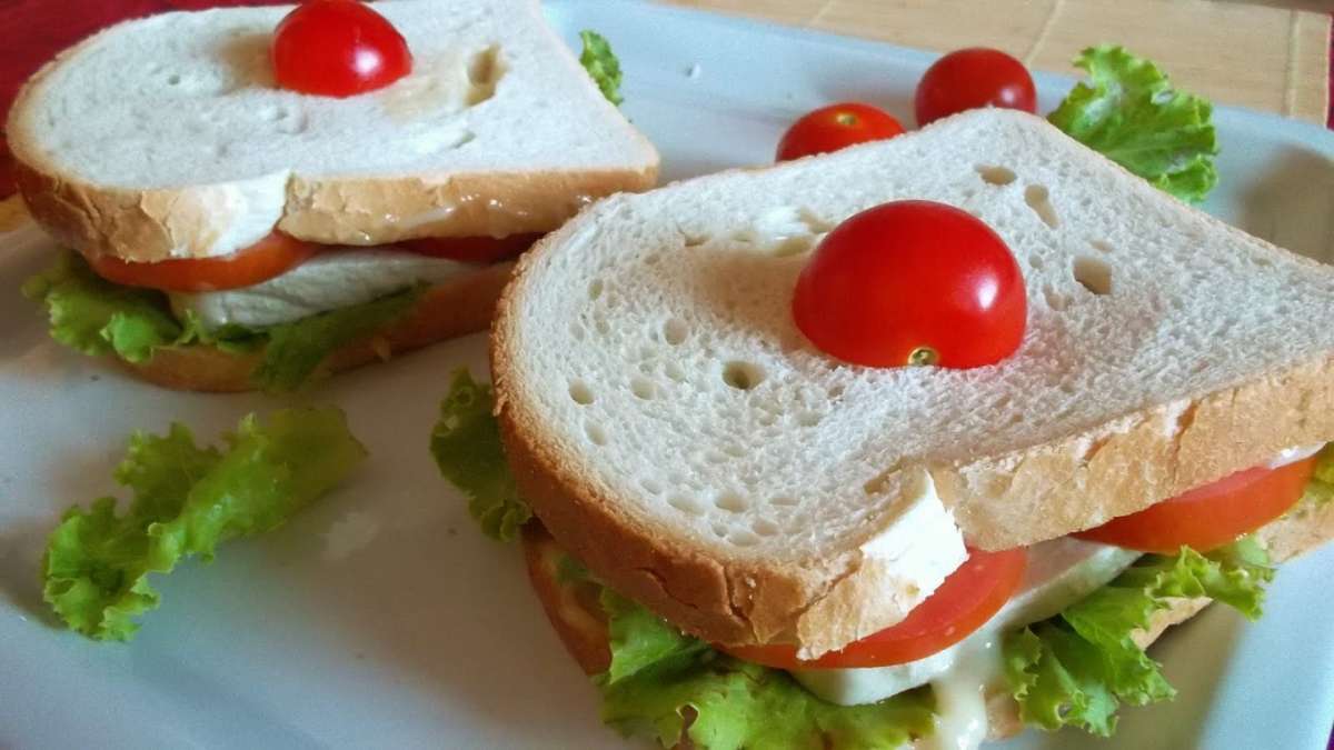 Panino light con pomodorini