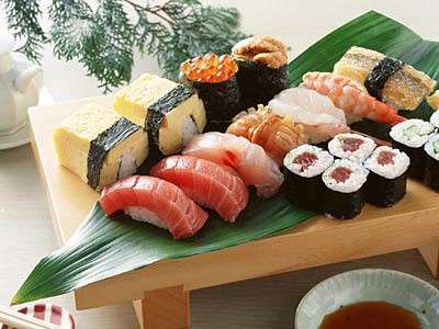 vari tipi di sushi