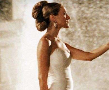 Carrie Bradshaw: capelli con chignon