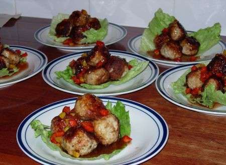 Polpette di pollo con salsa