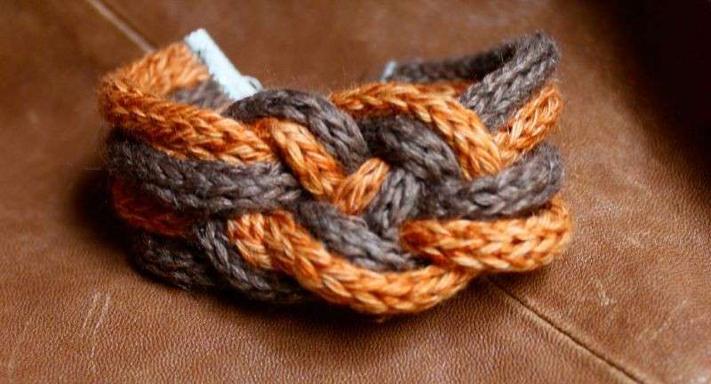 Bracciale arancio e marrone tricotin