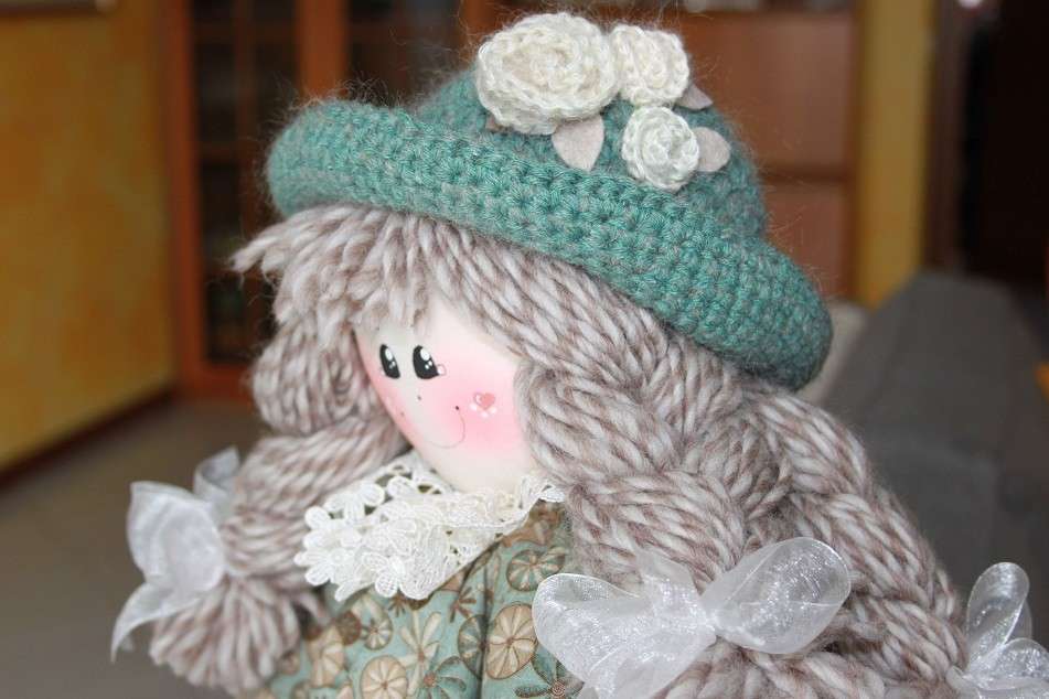 Cappello per bambola tricotin