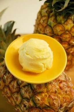 palla di gelato ananas