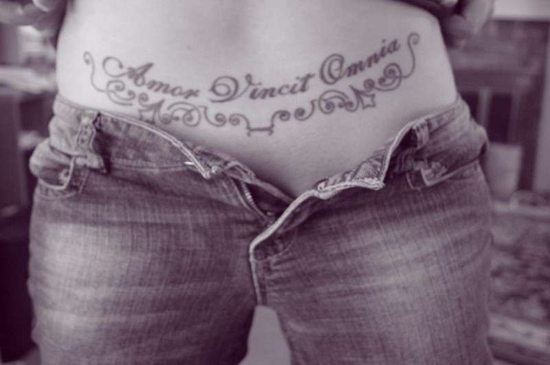 Tatuaggio d'amore in latino