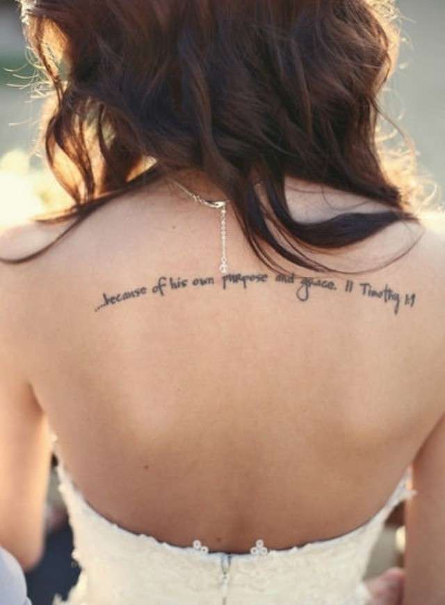 Tatuaggio sposa sulla schiena