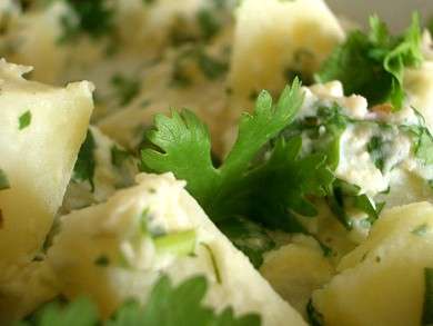 insalata patate con prezzemolo