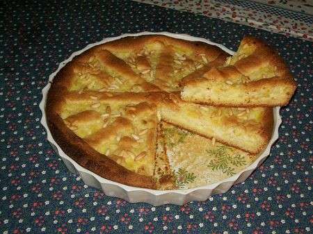 crostata con limone e pinoli