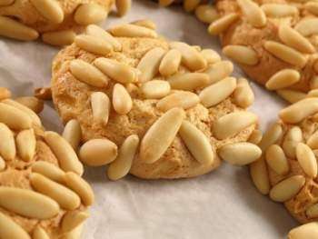 dolci ai pinoli
