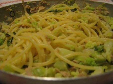 pentola di pasta e cavoli