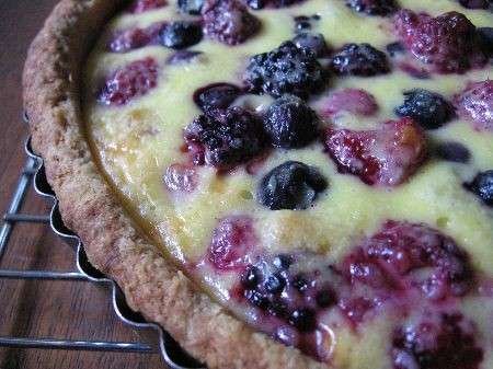 preparazione crostata frutti di bosco