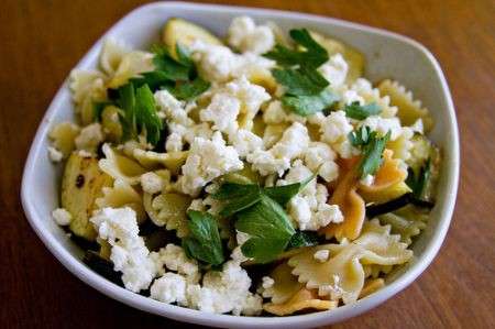 Pasta con zucchine e ricotta