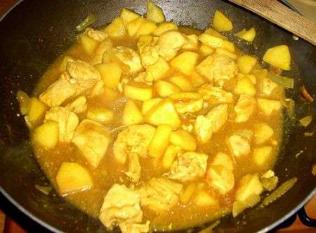 preparazione pollo al curry