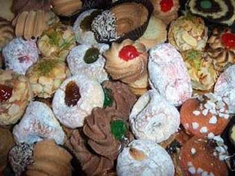 varie tipologie dolci pasta di mandorle