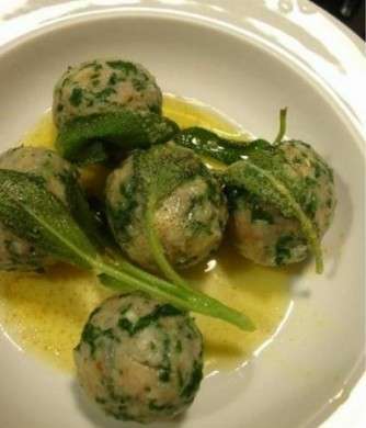 canederli agli spinaci con burro
