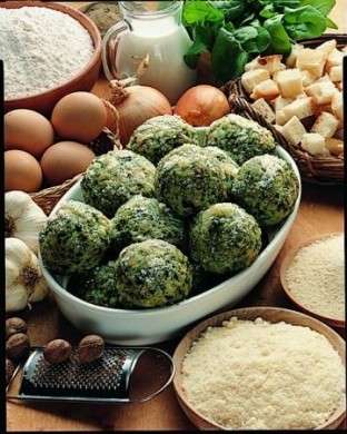 ingredienti per preparare i canederli