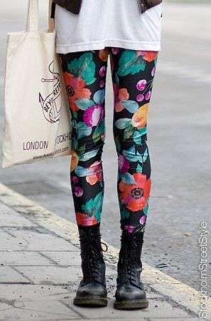 Moda anni 80: i leggins con stampa a fiori