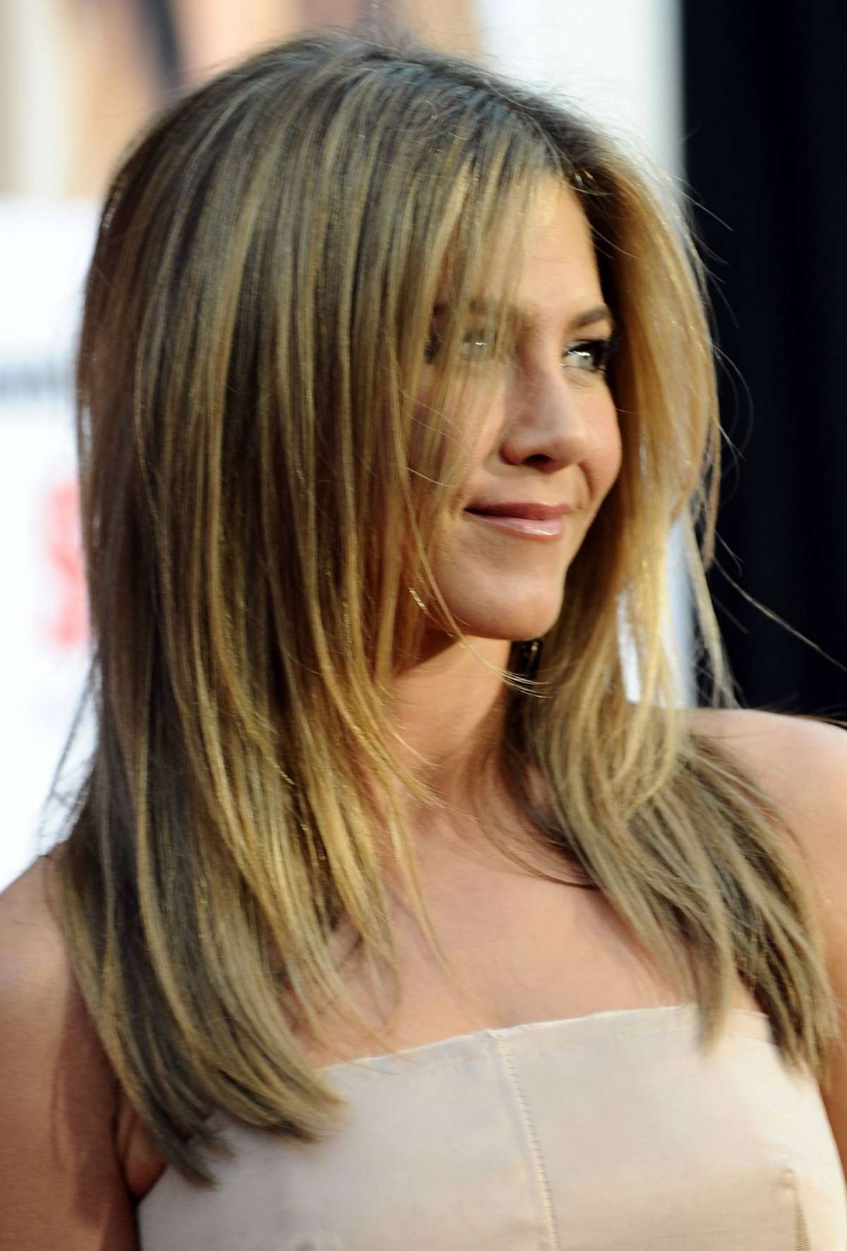 Taglio lungo scalato Jennifer Aniston