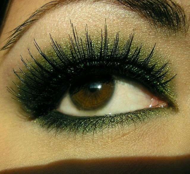 Make up occhi con ombretto verde shimmer