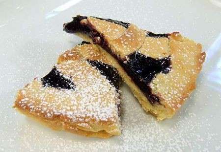 fette crostata di more